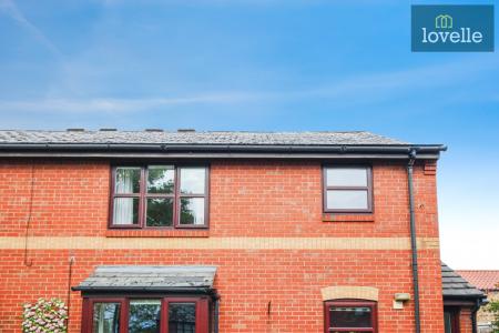 2 bedroom Flat for sale in Belraith Mews, Barnoldby Road, Waltham, DN37