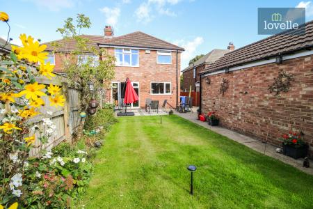 3 bedroom Semi-detached house for sale in Laceby Road, Grimsby, DN34