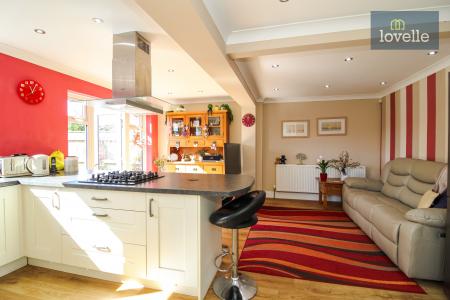 3 bedroom Semi-detached house for sale in Laceby Road, Grimsby, DN34