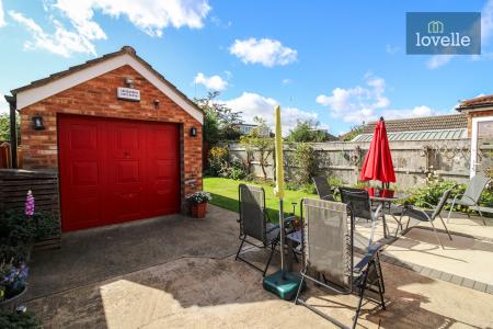 3 bedroom Semi-detached house for sale in Laceby Road, Grimsby, DN34