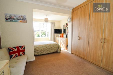 3 bedroom Semi-detached house for sale in Laceby Road, Grimsby, DN34