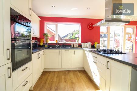 3 bedroom Semi-detached house for sale in Laceby Road, Grimsby, DN34