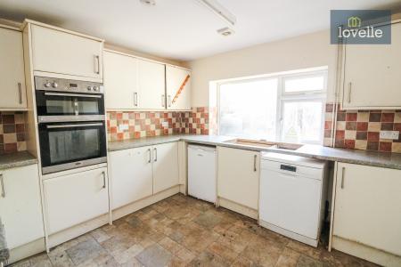 4 bedroom Detached bungalow for sale in Louth Road, North Cockerington, LN11