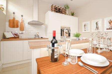 2 bedroom Flat for sale in Hazelmere House, Welholme Avenue, Grimsby, DN32