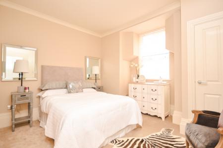 2 bedroom Flat for sale in Hazelmere House, Welholme Avenue, Grimsby, DN32