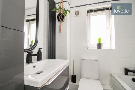 3 bedroom Semi-detached house for sale in Bloomsbury Gardens, Scartho Top, Grimsby, DN33