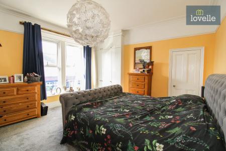 4 bedroom End of terrace house for sale in St Augustine Avenue, Grimsby, DN32