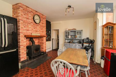 4 bedroom End of terrace house for sale in St Augustine Avenue, Grimsby, DN32