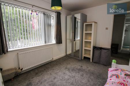 4 bedroom Detached house for sale in Elm Drive, Louth, LN11