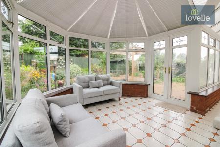 4 bedroom Detached house for sale in Elm Drive, Louth, LN11