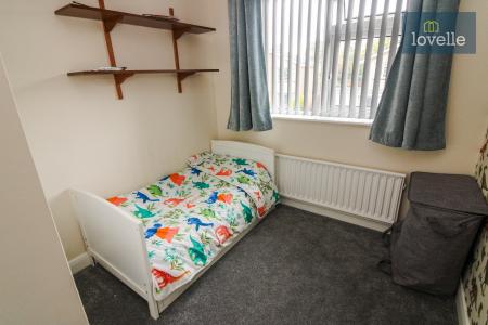 4 bedroom Detached house for sale in Elm Drive, Louth, LN11