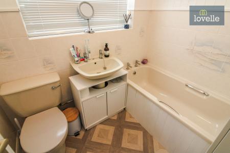 4 bedroom Detached house for sale in Elm Drive, Louth, LN11