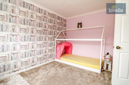4 bedroom Semi-detached house for sale in Maple Avenue, Keelby, DN41
