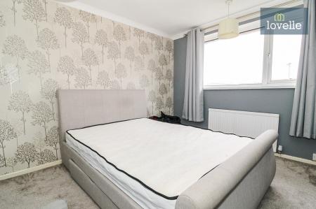4 bedroom Semi-detached house for sale in Maple Avenue, Keelby, DN41