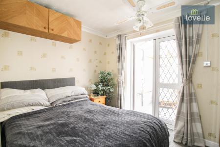 2 bedroom Detached bungalow for sale in Silvergarth, Grimsby, DN32