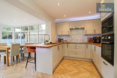 3 bedroom Semi-detached house for sale in Sanctuary Way, Wybers Wood, Grimsby, DN37