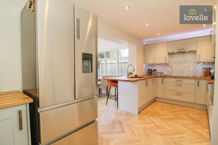 3 bedroom Semi-detached house for sale in Sanctuary Way, Wybers Wood, Grimsby, DN37