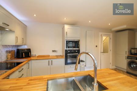 3 bedroom Semi-detached house for sale in Sanctuary Way, Wybers Wood, Grimsby, DN37