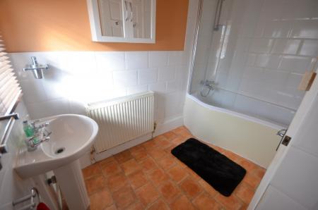 3 bedroom Terraced House to let in Heneage Road, Grimsby, DN32