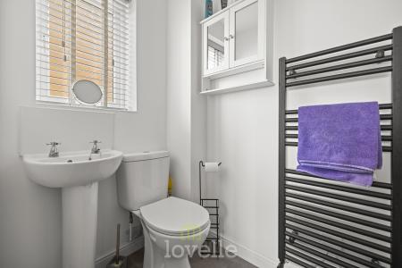 4 bedroom Detached house for sale in Cromwell Close, Grimsby, DN31