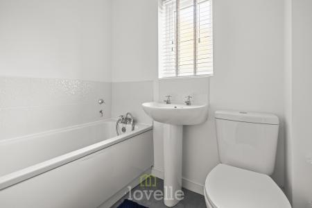4 bedroom Detached house for sale in Cromwell Close, Grimsby, DN31
