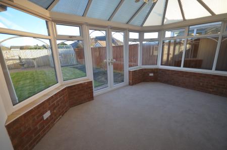 2 bedroom Bungalow to let in Windermere Avenue, Scartho, Grimsby, DN33