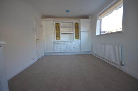 2 bedroom Bungalow to let in Windermere Avenue, Scartho, Grimsby, DN33