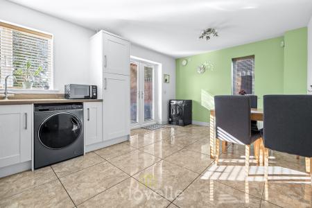 3 bedroom Semi-detached house for sale in Gervase Holles Way, Grimsby, DN33