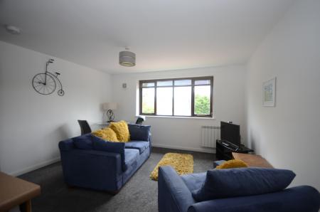 1 bedroom Flat to let in Limber Court, Grimsby, DN34