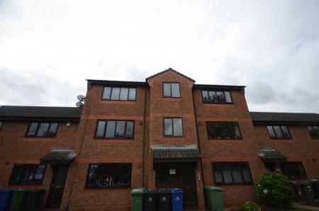 1 bedroom Flat to let in Limber Court, Grimsby, DN34