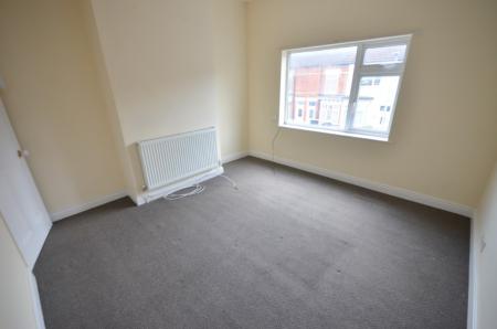 2 bedroom Terraced House to let in St Heliers Road, Cleethorpes, DN35