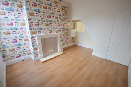 2 bedroom Terraced House to let in St Heliers Road, Cleethorpes, DN35
