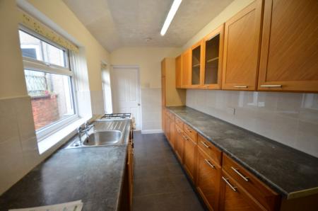 2 bedroom Terraced House to let in St Heliers Road, Cleethorpes, DN35