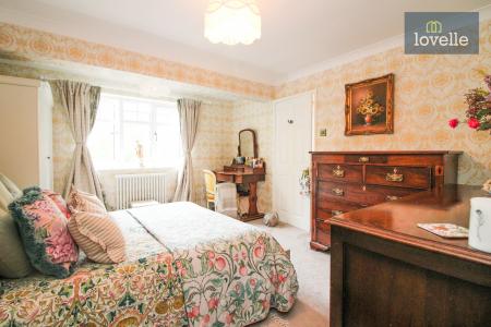 5 bedroom Detached house for sale in Carlton Road, Manby, LN11