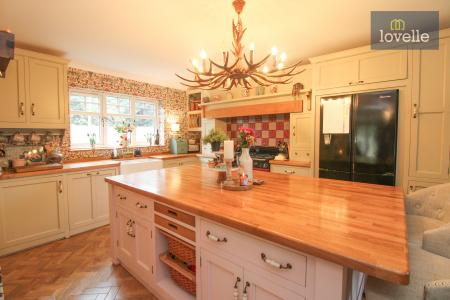 5 bedroom Detached house for sale in Carlton Road, Manby, LN11