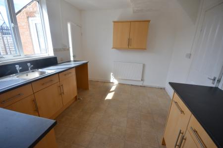2 bedroom Terraced House to let in Springbank, Grimsby, DN34