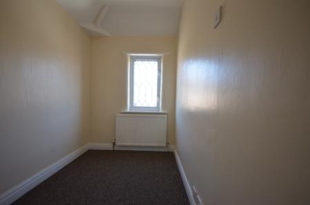 2 bedroom Terraced House to let in Springbank, Grimsby, DN34