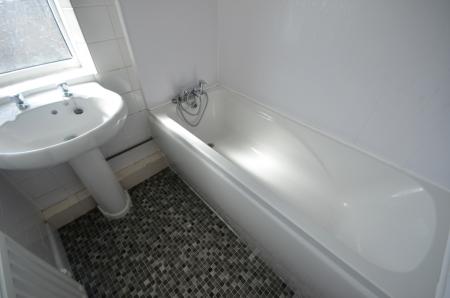 2 bedroom Terraced House to let in Springbank, Grimsby, DN34