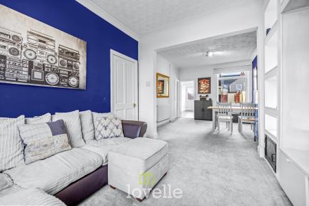 2 bedroom Terraced House for sale in Lord Street, Grimsby, DN31