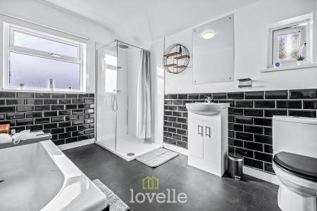 2 bedroom Terraced House for sale in Lord Street, Grimsby, DN31