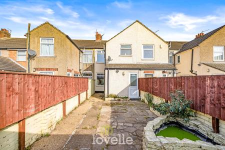 2 bedroom Terraced House for sale in Lord Street, Grimsby, DN31