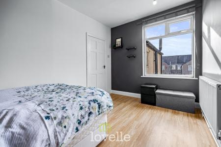 2 bedroom Terraced House for sale in Lord Street, Grimsby, DN31