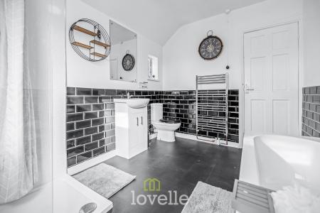 2 bedroom Terraced House for sale in Lord Street, Grimsby, DN31