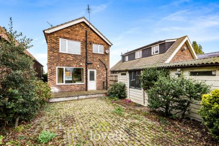 3 bedroom Detached house for sale in Manor Close, Keelby, DN41