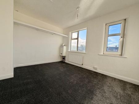 2 bedroom Terraced House to let in Haycroft Street, Grimsby, DN31