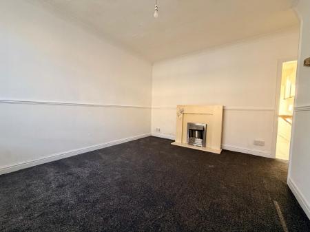 2 bedroom Terraced House to let in Haycroft Street, Grimsby, DN31