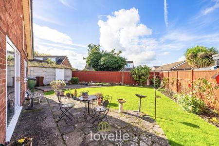 3 bedroom Detached bungalow for sale in Balfour Place, Immingham, DN40