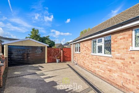 3 bedroom Detached bungalow for sale in Balfour Place, Immingham, DN40
