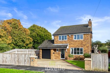 4 bedroom Detached house for sale in Archer Road, Waltham, DN37