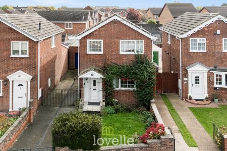 3 bedroom Detached house for sale in Woodlands Avenue, Immingham, DN40